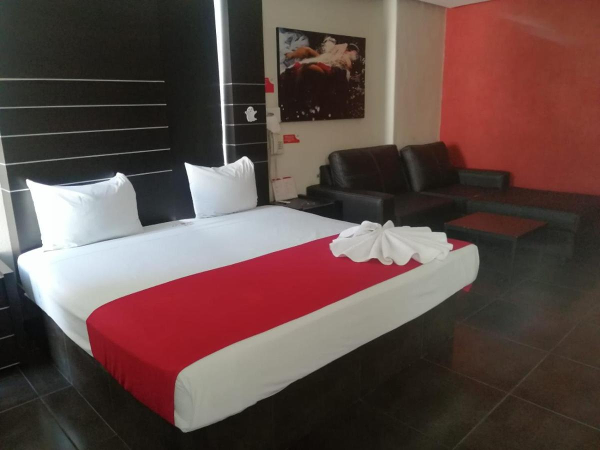 Auto Hotel Las Maravillas Santa Cruz Xoxocotlán Exteriör bild